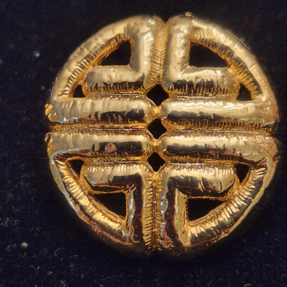 GIVENCHY  LOGO Gold Tone Pierced Vintage Earrings. - Picture 8 of 9